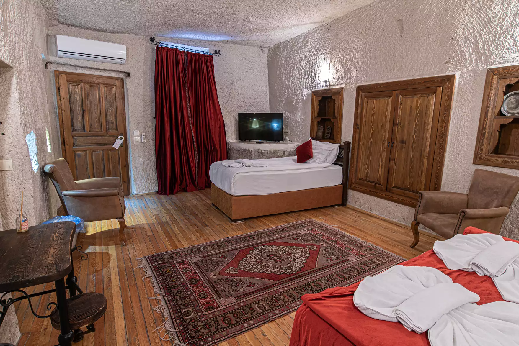 Room 104 - 3